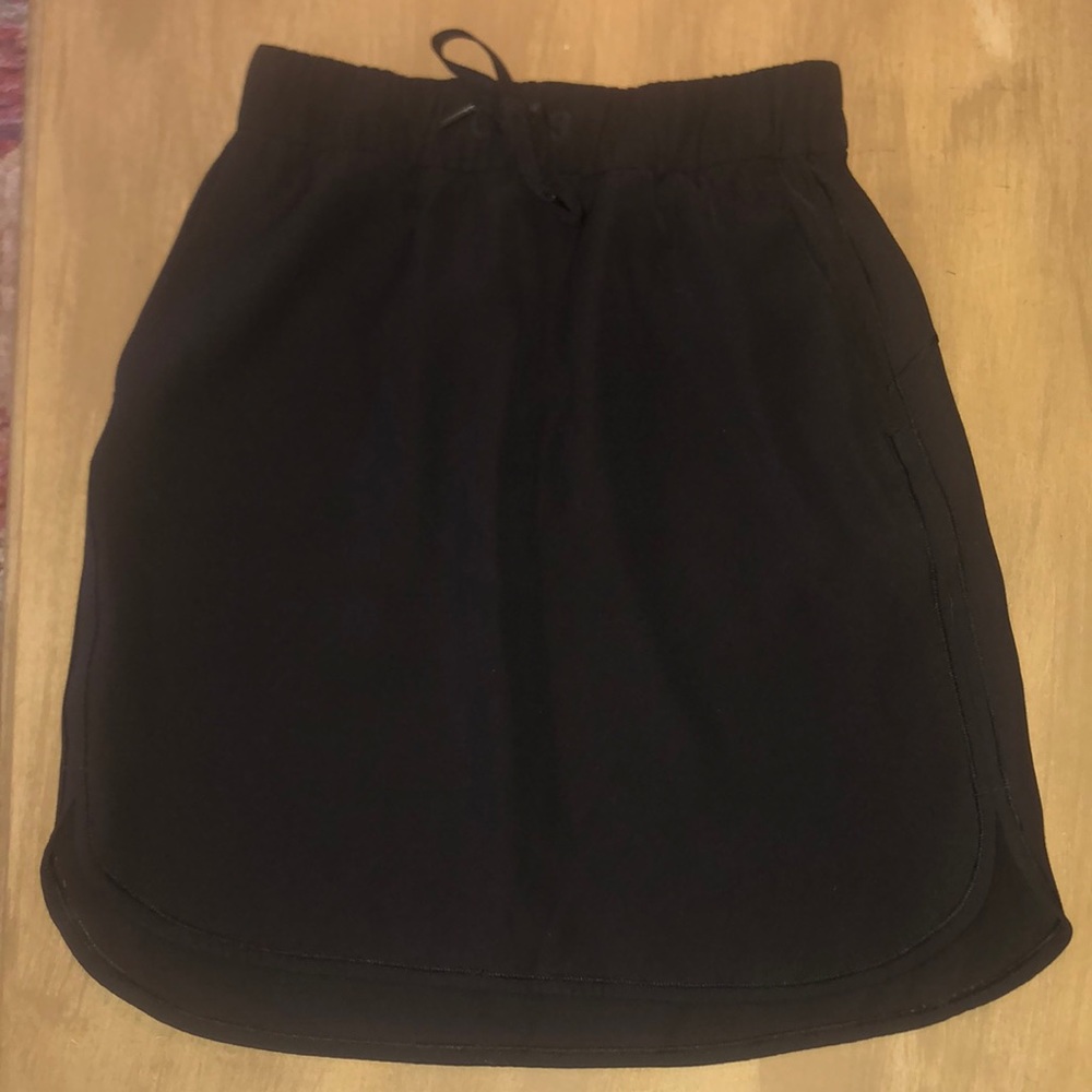 lululemon On The Fly Skirt 🖤